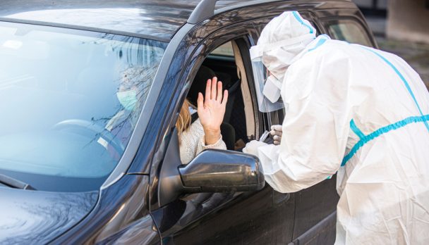 Woman,Refuses,Medical,Worker,Trying,To,Perform,Drive-thru,Covid-19,Test,